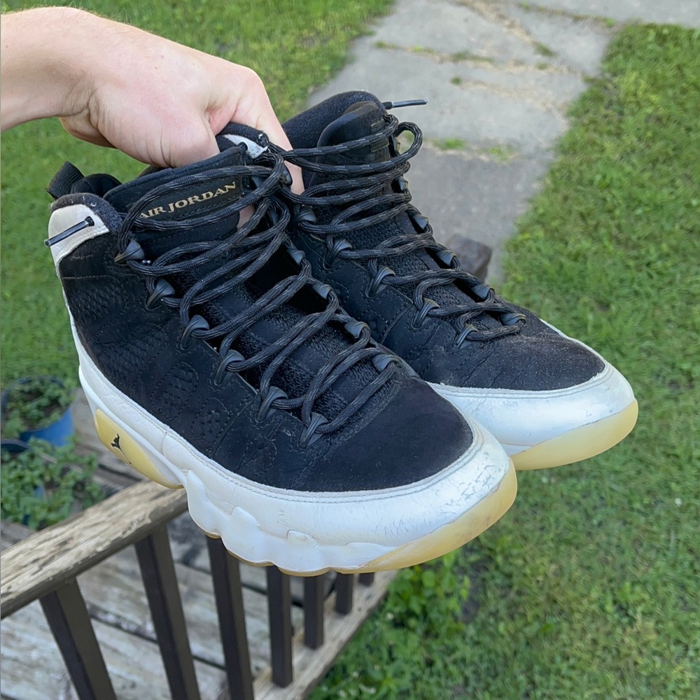 Jordan 9s city of flight sneakers Men's size 8 Black and Gray Sneakers